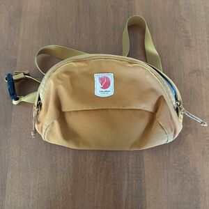 Women’s Crossbody Bag